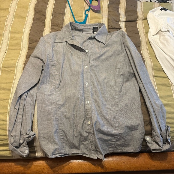 Fitted button up - Picture 1 of 2